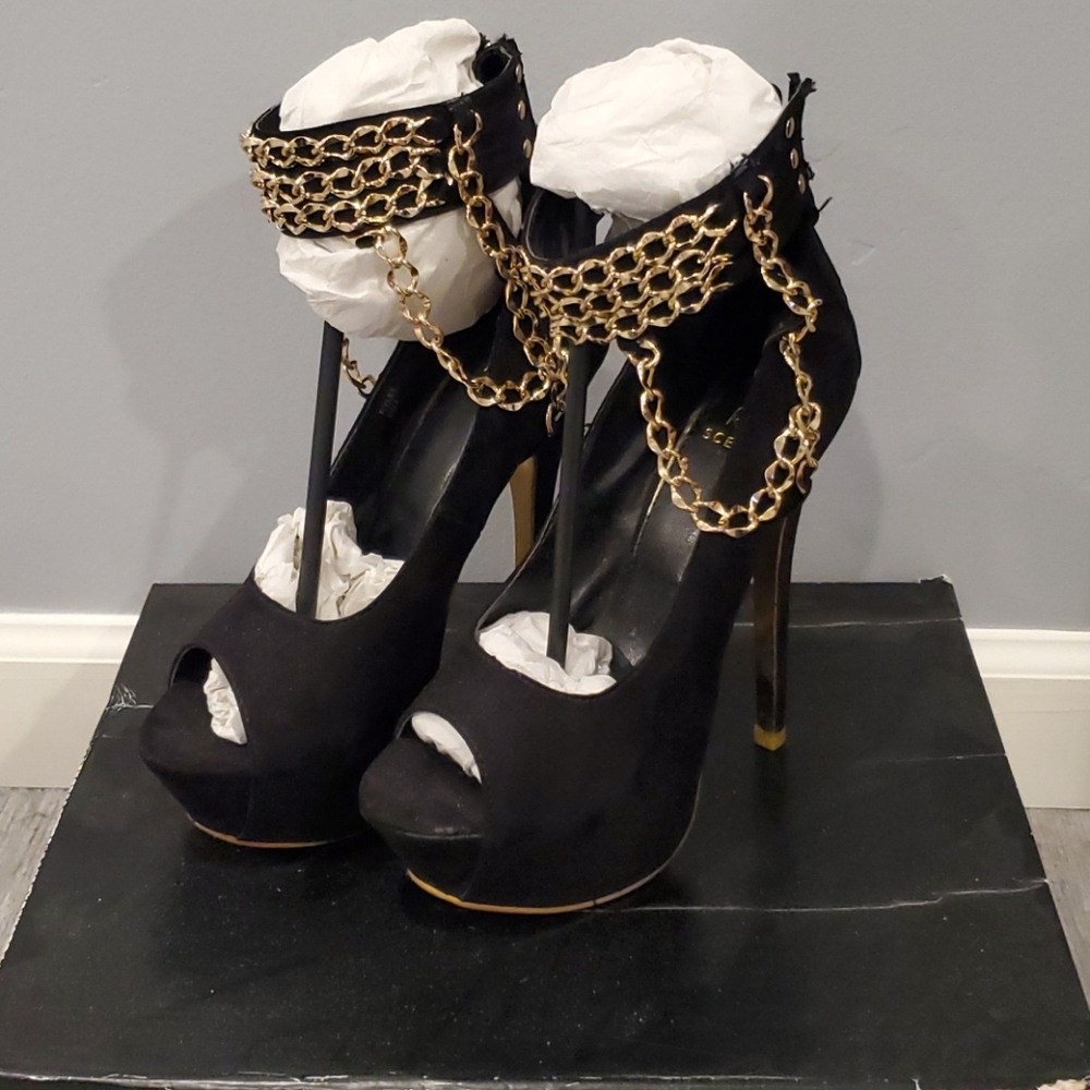 Stilettos heels